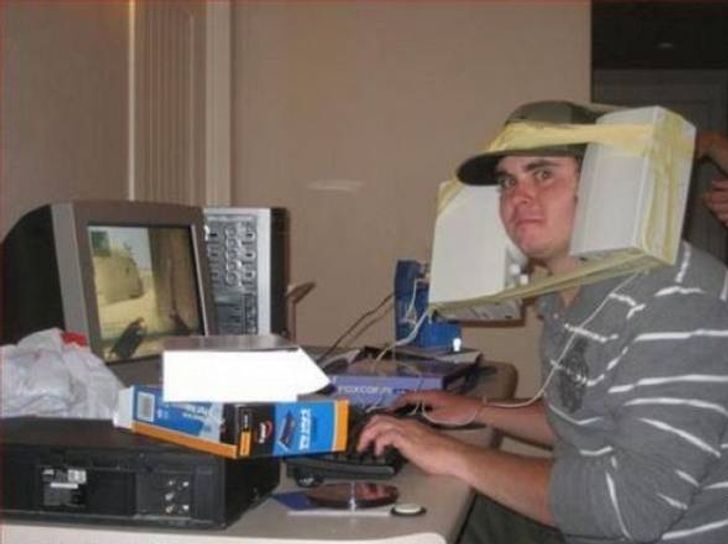 Kocak Di Saat Bersamaan